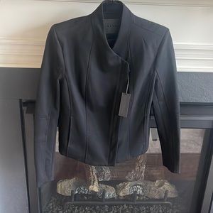 NWT Black short jacket with zipper